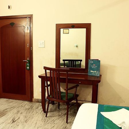 Oyo 1224 New Alipore Kolkata Luaran gambar