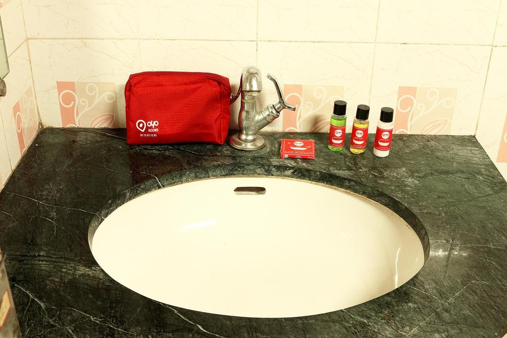 Oyo 1224 New Alipore Kolkata Luaran gambar